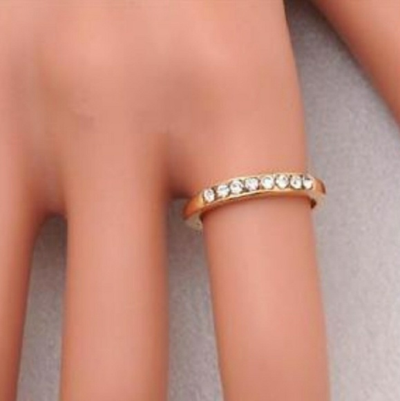 18K Gold filled Round Cut 2pcs jewelry Ring set - Picture 4 of 4